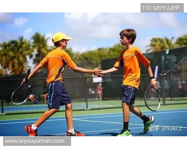 网球装备选购指南：如何选择适合的球袜提升比赛表现